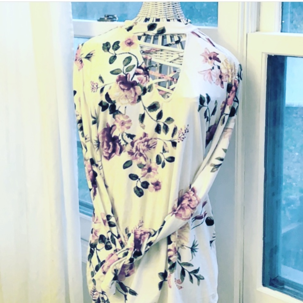 White foral long sleeve top